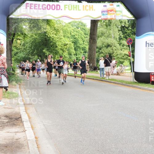 29.06.2025 - hella hamburg halbmarathon MichiJ http://msf.ph/oto/8253650 29.06.2025 10:52:20 Zwischen KM18-KM19 1559, 2136, 3328, 4307, 6322, 7210, 7211, 7888, 8894, 8960, 9477, 10402, 12426, 18199 meine-sportfotos.de