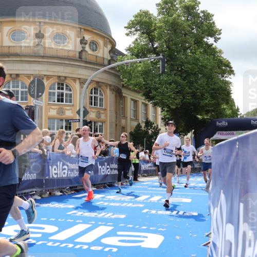 29.06.2025 - hella hamburg halbmarathon Strokosch-Dieckow http://msf.ph/oto/8253659 29.06.2025 10:41:14 Ziel 1570, 3332, 3618, 4205, 4303, 4380, 5387, 5709, 6771, 6901, 7432, 8122, 9659, 9711, 10375, 12434, 12895, 13876, 16816, 17834, 18764 meine-sportfotos.de