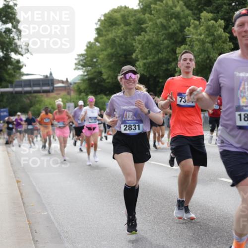 29.06.2025 - hella hamburg halbmarathon Jannik Wohlers http://msf.ph/oto/8253721 29.06.2025 10:31:21 Lombardsbrücke 1235, 1373, 1844, 1879, 2672, 2831, 2832, 3239, 3396, 3397, 3424, 3571, 3681, 3751, 4877, 4953, 5965, 6160, 6573, 6640, 6718, 6727, 7334, 7898, 8304, 8620, 8806, 9078, 9104, 9183, 9478, 9812, 9882, 9883, 10148, 10240, 10421, 10435, 10653, 11178, 12381, 12663, 12758, 14536, 14793, 15024, 15102, 15222, 15575, 16310, 16541, 17043, 17342, 17362, 17404, 18428, 18433, 18613, 18629, 18672, 19068, 19233 meine-sportfotos.de