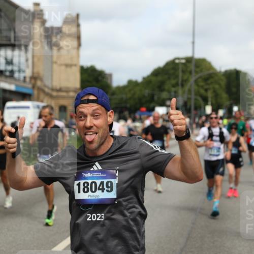 29.06.2025 - hella hamburg halbmarathon Yannick Fuchs http://msf.ph/oto/8253765 29.06.2025 10:35:42 20KM 1136, 1631, 2579, 2797, 3618, 4205, 4303, 4380, 4634, 4871, 4893, 5026, 5410, 5709, 6550, 6683, 6771, 6901, 7378, 7774, 7796, 8122, 9358, 9547, 9640, 9659, 9711, 9755, 9885, 10375, 10783, 11062, 11765, 11922, 12292, 12385, 12895, 13268, 13457, 14555, 14661, 15247, 15351, 16816, 17032, 17100, 17720, 17834, 17971, 18045, 18049, 18412, 18573 meine-sportfotos.de