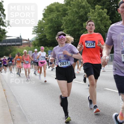 29.06.2025 - hella hamburg halbmarathon Jannik Wohlers http://msf.ph/oto/8253779 29.06.2025 10:31:21 Lombardsbrücke 1235, 1373, 1844, 1879, 2672, 2831, 2832, 3239, 3396, 3397, 3424, 3571, 3681, 3751, 4877, 4953, 5965, 6160, 6573, 6640, 6718, 6727, 7334, 7898, 8304, 8620, 8806, 9078, 9104, 9183, 9478, 9812, 9882, 9883, 10148, 10240, 10421, 10435, 10653, 11178, 12381, 12663, 12758, 14536, 14793, 15024, 15102, 15222, 15575, 16310, 16541, 17043, 17342, 17362, 17404, 18428, 18433, 18613, 18629, 18672, 19068, 19233 meine-sportfotos.de
