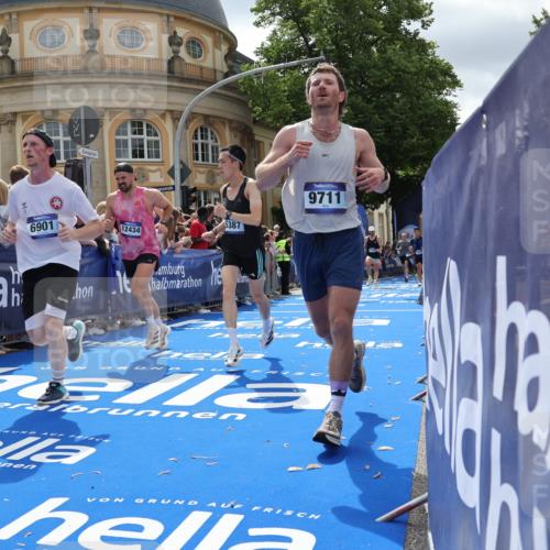 29.06.2025 - hella hamburg halbmarathon Strokosch-Dieckow http://msf.ph/oto/8253804 29.06.2025 10:41:17 Ziel 1570, 3332, 4205, 4303, 5387, 6771, 6901, 7432, 8122, 9711, 10375, 10783, 12434, 12895, 13876, 16816, 17834, 18509, 18573, 18764 meine-sportfotos.de