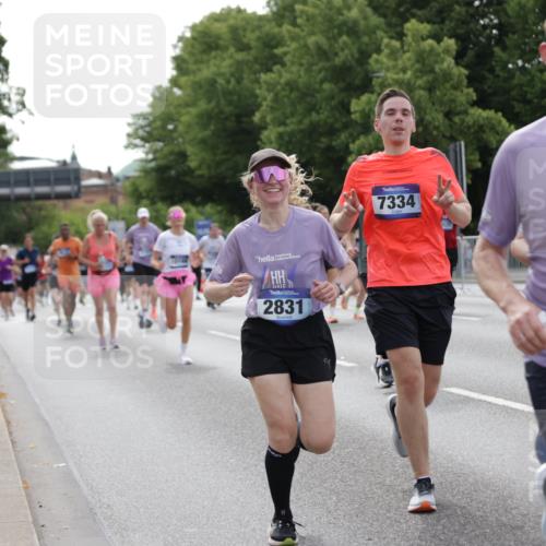 29.06.2025 - hella hamburg halbmarathon Jannik Wohlers http://msf.ph/oto/8253835 29.06.2025 10:31:21 Lombardsbrücke 1235, 1373, 1844, 1879, 2672, 2831, 2832, 3239, 3396, 3397, 3424, 3571, 3681, 3751, 4877, 4953, 5965, 6160, 6573, 6640, 6718, 6727, 7334, 7898, 8304, 8620, 8806, 9078, 9104, 9183, 9478, 9812, 9882, 9883, 10148, 10240, 10421, 10435, 10653, 11178, 12381, 12663, 12758, 14536, 14793, 15024, 15102, 15222, 15575, 16310, 16541, 17043, 17342, 17362, 17404, 18428, 18433, 18613, 18629, 18672, 19068, 19233 meine-sportfotos.de