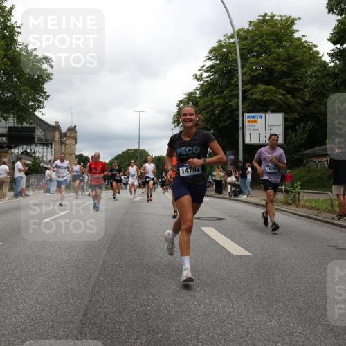 29.06.2025 - hella hamburg halbmarathon Yannick Fuchs http://msf.ph/oto/8253885 29.06.2025 10:48:04 20KM 1267, 1422, 1442, 1502, 1549, 1870, 2432, 2630, 3096, 3103, 3310, 3898, 4299, 5020, 5259, 6260, 6294, 6374, 7129, 7395, 7478, 7973, 8223, 8285, 8394, 9032, 9380, 9791, 9922, 10040, 11009, 11068, 11430, 11789, 12213, 12321, 12607, 13147, 13397, 13794, 13803, 13869, 13912, 14026, 14239, 14702, 15146, 15856, 16623, 16750, 16780, 17482, 17765, 18308, 18450, 18514, 18612, 18759, 19067, 19177 meine-sportfotos.de