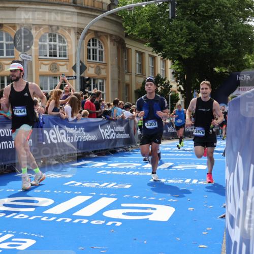 29.06.2025 - hella hamburg halbmarathon Strokosch-Dieckow http://msf.ph/oto/8253893 29.06.2025 10:41:21 Ziel 1570, 2797, 3204, 4303, 4893, 5387, 6771, 6901, 7432, 7774, 7796, 9711, 10783, 12434, 13876, 14555, 16816, 17882, 18412, 18509, 18573, 18764 meine-sportfotos.de