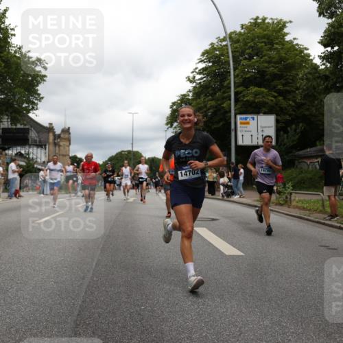 29.06.2025 - hella hamburg halbmarathon Yannick Fuchs http://msf.ph/oto/8253904 29.06.2025 10:48:05 20KM 1267, 1422, 1442, 1549, 1870, 2432, 2630, 3096, 3103, 3310, 3898, 4299, 5020, 5259, 6260, 6294, 6374, 7129, 7395, 7478, 7973, 8223, 8285, 8394, 9032, 9380, 9791, 9922, 10040, 11009, 11430, 11789, 12213, 12321, 12607, 13147, 13397, 13794, 13803, 13869, 14026, 14239, 14702, 15146, 16623, 16750, 16780, 17482, 17740, 17765, 18308, 18450, 18514, 18612, 18759, 19067, 19177 meine-sportfotos.de