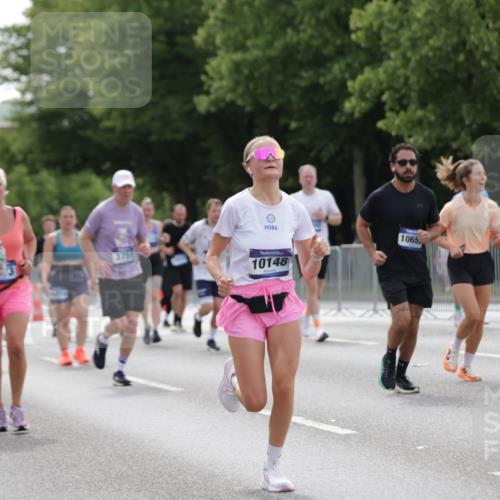 29.06.2025 - hella hamburg halbmarathon Jannik Wohlers http://msf.ph/oto/8253905 29.06.2025 10:31:23 Lombardsbrücke 1235, 1373, 1844, 1879, 2384, 2672, 2831, 2832, 3221, 3239, 3358, 3396, 3397, 3424, 3571, 3681, 3751, 4877, 4953, 5156, 5965, 6160, 6573, 6640, 6718, 6727, 7334, 7898, 8304, 8620, 8806, 9078, 9104, 9478, 9812, 9882, 9883, 10148, 10240, 10421, 10435, 10653, 11178, 12381, 12663, 12758, 14536, 14793, 15024, 15102, 15222, 15575, 16310, 16541, 17043, 17118, 17342, 17362, 18283, 18428, 18433, 18613, 18629, 18838, 19068, 19233 meine-sportfotos.de