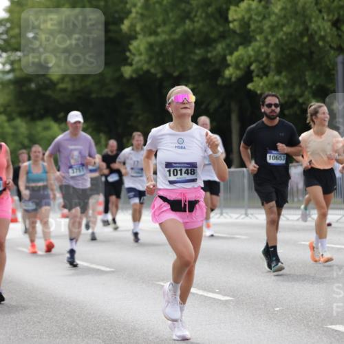 29.06.2025 - hella hamburg halbmarathon Jannik Wohlers http://msf.ph/oto/8253961 29.06.2025 10:31:23 Lombardsbrücke 1235, 1373, 1844, 1879, 2384, 2672, 2831, 2832, 3221, 3239, 3358, 3396, 3397, 3424, 3571, 3681, 3751, 4877, 4953, 5156, 5965, 6160, 6573, 6640, 6718, 6727, 7334, 7898, 8304, 8620, 8806, 9078, 9104, 9478, 9812, 9882, 9883, 10148, 10240, 10421, 10435, 10653, 11178, 12381, 12663, 12758, 14536, 14793, 15024, 15102, 15222, 15575, 16310, 16541, 17043, 17118, 17342, 17362, 18283, 18428, 18433, 18613, 18629, 18838, 19068, 19233 meine-sportfotos.de