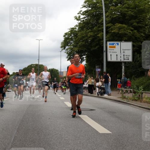 29.06.2025 - hella hamburg halbmarathon Yannick Fuchs http://msf.ph/oto/8254050 29.06.2025 10:48:05 20KM 1267, 1422, 1442, 1549, 1870, 2432, 2630, 3096, 3103, 3310, 3898, 4299, 5020, 5259, 6260, 6294, 6374, 7129, 7395, 7478, 7973, 8223, 8285, 8394, 9032, 9380, 9791, 9922, 10040, 11009, 11430, 11789, 12213, 12321, 12607, 13147, 13397, 13794, 13803, 13869, 14026, 14239, 14702, 15146, 16623, 16750, 16780, 17482, 17740, 17765, 18308, 18450, 18514, 18612, 18759, 19067, 19177 meine-sportfotos.de