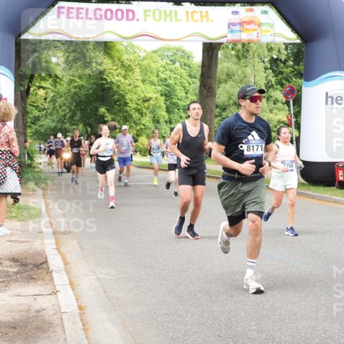 29.06.2025 - hella hamburg halbmarathon MichiJ http://msf.ph/oto/8254067 29.06.2025 10:52:24 Zwischen KM18-KM19 1062, 1559, 3328, 7760, 7888, 8171, 8219, 8894, 10402 meine-sportfotos.de