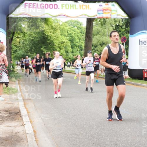 29.06.2025 - hella hamburg halbmarathon MichiJ http://msf.ph/oto/8254162 29.06.2025 10:52:25 Zwischen KM18-KM19 1062, 3328, 7760, 8171, 8219, 8894, 10402, 16911 meine-sportfotos.de