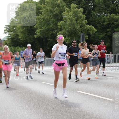 29.06.2025 - hella hamburg halbmarathon Jannik Wohlers http://msf.ph/oto/8254170 29.06.2025 10:31:23 Lombardsbrücke 1235, 1373, 1844, 1879, 2384, 2672, 2831, 2832, 3221, 3239, 3358, 3396, 3397, 3424, 3571, 3681, 3751, 4877, 4953, 5156, 5965, 6160, 6573, 6640, 6718, 6727, 7334, 7898, 8304, 8620, 8806, 9078, 9104, 9478, 9812, 9882, 9883, 10148, 10240, 10421, 10435, 10653, 11178, 12381, 12663, 12758, 14536, 14793, 15024, 15102, 15222, 15575, 16310, 16541, 17043, 17118, 17342, 17362, 18283, 18428, 18433, 18613, 18629, 18838, 19068, 19233 meine-sportfotos.de