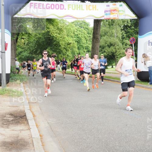 29.06.2025 - hella hamburg halbmarathon MichiJ http://msf.ph/oto/8254181 29.06.2025 10:29:14 Zwischen KM18-KM19 2568, 2949, 9979, 11767, 15542, 18173, 18192, 18573 meine-sportfotos.de
