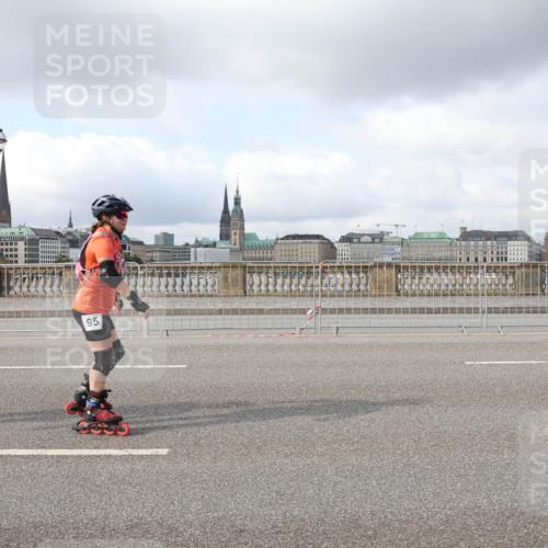 29.06.2025 - hella hamburg halbmarathon Lena Gebhardt http://msf.ph/oto/8254199 29.06.2025 09:03:18 Lombardsbrücke  meine-sportfotos.de