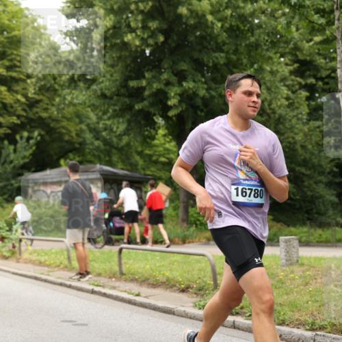 29.06.2025 - hella hamburg halbmarathon Yannick Fuchs http://msf.ph/oto/8254204 29.06.2025 10:48:06 20KM 1267, 1422, 1442, 1549, 1870, 2432, 2630, 3096, 3103, 3310, 3898, 4299, 5259, 6260, 6294, 6374, 7129, 7395, 7478, 7973, 8223, 8285, 8394, 9032, 9380, 9791, 9922, 10040, 11009, 11430, 11789, 12213, 12321, 12607, 13147, 13794, 13803, 13869, 14026, 14239, 14702, 15146, 16092, 16623, 16750, 16780, 17482, 17740, 17765, 18308, 18450, 18514, 18612, 18759, 19067, 19177 meine-sportfotos.de
