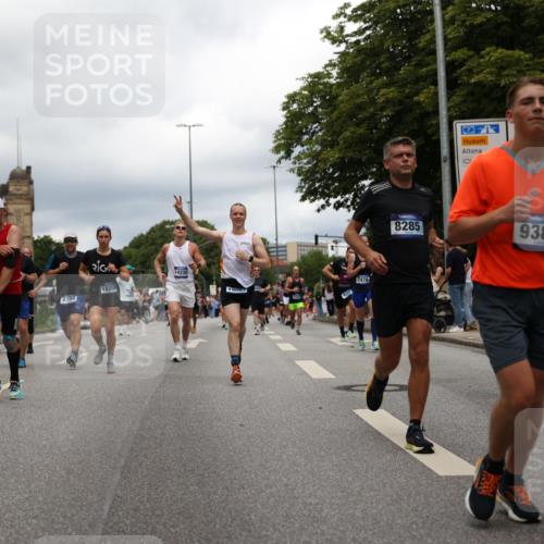 29.06.2025 - hella hamburg halbmarathon Yannick Fuchs http://msf.ph/oto/8254215 29.06.2025 10:48:06 20KM 1267, 1422, 1442, 1549, 1870, 2432, 2630, 3096, 3103, 3310, 3898, 4299, 5259, 6260, 6294, 6374, 7129, 7395, 7478, 7973, 8223, 8285, 8394, 9032, 9380, 9791, 9922, 10040, 11009, 11430, 11789, 12213, 12321, 12607, 13147, 13794, 13803, 13869, 14026, 14239, 14702, 15146, 16092, 16623, 16750, 16780, 17482, 17740, 17765, 18308, 18450, 18514, 18612, 18759, 19067, 19177 meine-sportfotos.de