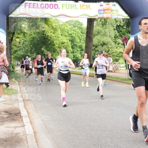29.06.2025 - hella hamburg halbmarathon MichiJ http://msf.ph/oto/8254267 29.06.2025 10:52:25 Zwischen KM18-KM19 1062, 3328, 7760, 8171, 8219, 8894, 10402, 16911 meine-sportfotos.de