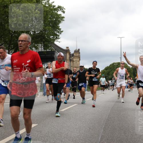 29.06.2025 - hella hamburg halbmarathon Yannick Fuchs http://msf.ph/oto/8254313 29.06.2025 10:48:07 20KM 1267, 1422, 1442, 1549, 1870, 2432, 3103, 3310, 3898, 4299, 5259, 6260, 6294, 6356, 6374, 7129, 7395, 7478, 7973, 8223, 8285, 8394, 9032, 9380, 9791, 9922, 10040, 11009, 11430, 11789, 12213, 12321, 12607, 13147, 13794, 13803, 13869, 14026, 14239, 14702, 15113, 15146, 16092, 16574, 16623, 16750, 16780, 17482, 17740, 17765, 18308, 18450, 18514, 18612, 18759, 19067, 19177 meine-sportfotos.de