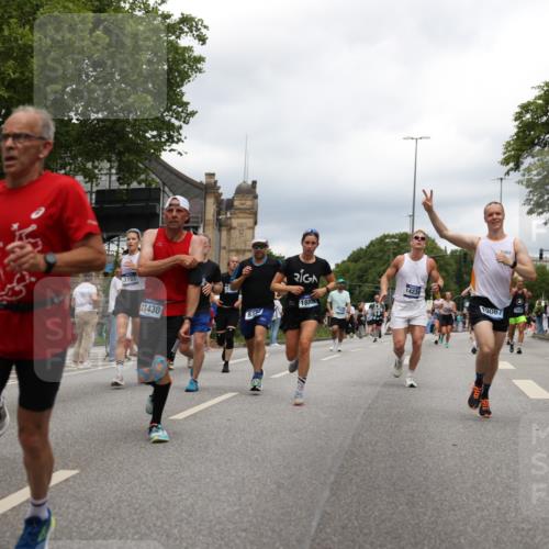 29.06.2025 - hella hamburg halbmarathon Yannick Fuchs http://msf.ph/oto/8254337 29.06.2025 10:48:07 20KM 1267, 1422, 1442, 1549, 1870, 2432, 3103, 3310, 3898, 4299, 5259, 6260, 6294, 6356, 6374, 7129, 7395, 7478, 7973, 8223, 8285, 8394, 9032, 9380, 9791, 9922, 10040, 11009, 11430, 11789, 12213, 12321, 12607, 13147, 13794, 13803, 13869, 14026, 14239, 14702, 15113, 15146, 16092, 16574, 16623, 16750, 16780, 17482, 17740, 17765, 18308, 18450, 18514, 18612, 18759, 19067, 19177 meine-sportfotos.de