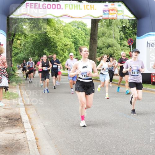 29.06.2025 - hella hamburg halbmarathon MichiJ http://msf.ph/oto/8254360 29.06.2025 10:52:26 Zwischen KM18-KM19 1062, 3112, 3328, 7760, 8171, 8219, 11027, 14022, 16911 meine-sportfotos.de
