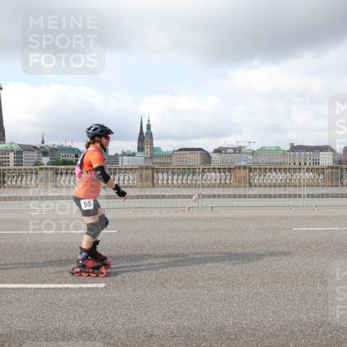 29.06.2025 - hella hamburg halbmarathon Lena Gebhardt http://msf.ph/oto/8254374 29.06.2025 09:03:18 Lombardsbrücke  meine-sportfotos.de