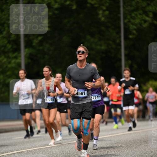 29.06.2025 - hella hamburg halbmarathon Dr. Thomas Lammeyer http://msf.ph/oto/8254427 29.06.2025 10:35:04 Kennedybrücke 1059, 1472, 1773, 2097, 2414, 2505, 2569, 2754, 2755, 3131, 3443, 4561, 4817, 5437, 5943, 6057, 6195, 6546, 6616, 6620, 6725, 6787, 7071, 7351, 7604, 7772, 8050, 8792, 9576, 9937, 10989 meine-sportfotos.de