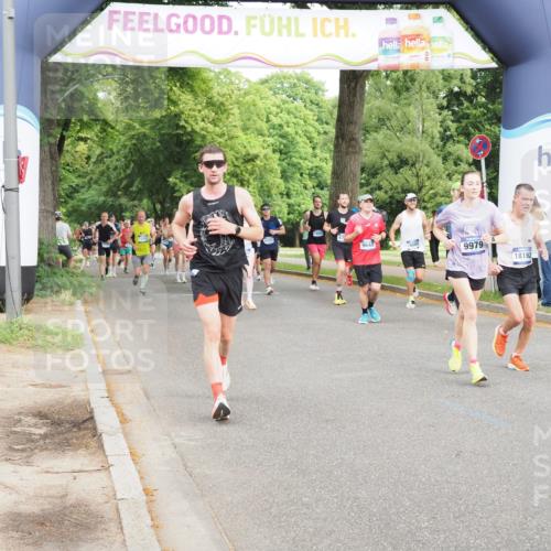 29.06.2025 - hella hamburg halbmarathon MichiJ http://msf.ph/oto/8254428 29.06.2025 10:29:15 Zwischen KM18-KM19 2568, 2949, 5050, 6495, 9979, 11767, 15542, 18173, 18192, 18573 meine-sportfotos.de