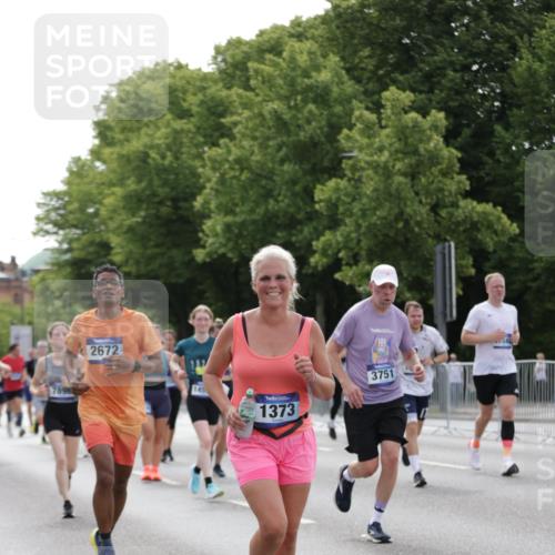 29.06.2025 - hella hamburg halbmarathon Jannik Wohlers http://msf.ph/oto/8254451 29.06.2025 10:31:26 Lombardsbrücke 1235, 1373, 1879, 2384, 2672, 2831, 2832, 3221, 3239, 3358, 3396, 3397, 3424, 3571, 3681, 3751, 3752, 4877, 5156, 5965, 6160, 6640, 6718, 6727, 7334, 7816, 7898, 8304, 8538, 8620, 8806, 9078, 9104, 9478, 9812, 9882, 9883, 10148, 10421, 10435, 10653, 11178, 12319, 12381, 12663, 14536, 14793, 15102, 16310, 16541, 17043, 17118, 17342, 17362, 18283, 18428, 18433, 18613, 18629, 18838, 19068, 19233 meine-sportfotos.de