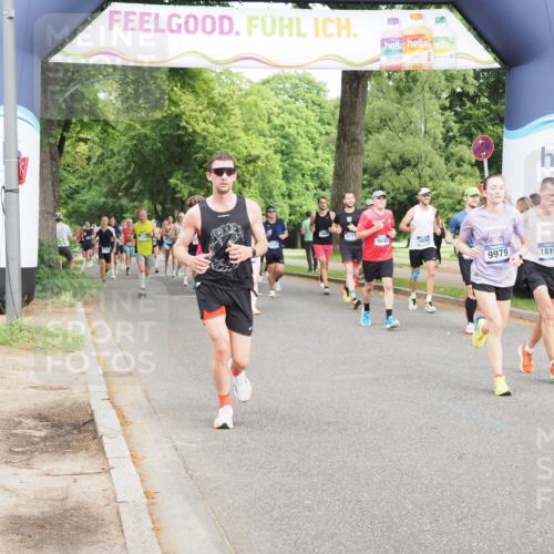 29.06.2025 - hella hamburg halbmarathon MichiJ http://msf.ph/oto/8254469 29.06.2025 10:29:16 Zwischen KM18-KM19 2568, 2797, 5050, 6495, 9640, 9979, 11767, 15493, 15542, 18173, 18192, 18573 meine-sportfotos.de