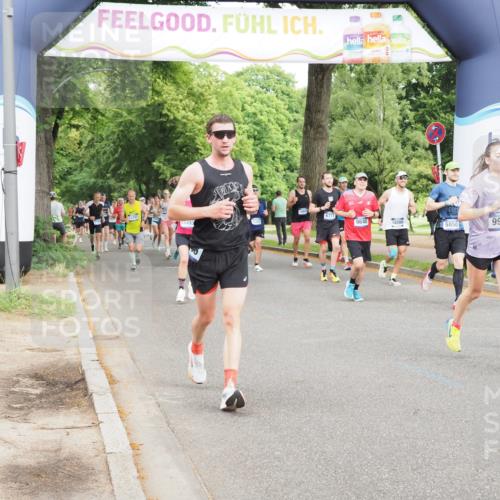 29.06.2025 - hella hamburg halbmarathon MichiJ http://msf.ph/oto/8254512 29.06.2025 10:29:16 Zwischen KM18-KM19 2568, 2797, 5050, 6495, 9640, 9979, 11767, 15493, 15542, 18173, 18192, 18573 meine-sportfotos.de