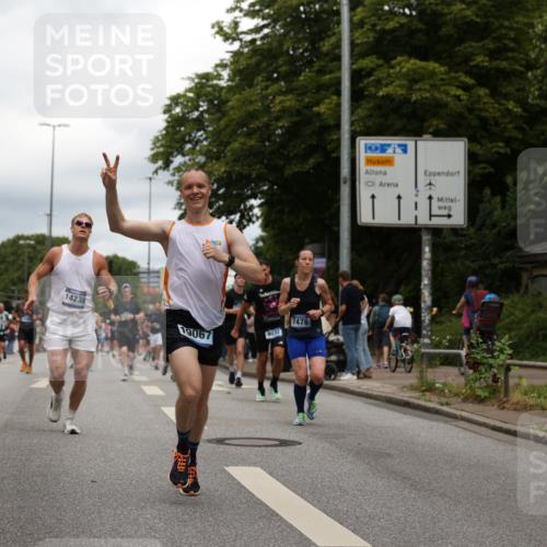 29.06.2025 - hella hamburg halbmarathon Yannick Fuchs http://msf.ph/oto/8254551 29.06.2025 10:48:08 20KM 1267, 1422, 1442, 1549, 1815, 1870, 2432, 3103, 3310, 3898, 4299, 5259, 6260, 6294, 6356, 6374, 6994, 7129, 7395, 7478, 7973, 8223, 8285, 8394, 9032, 9380, 9791, 9922, 10040, 11009, 11430, 11789, 12213, 12321, 12607, 13147, 13794, 13803, 13869, 14026, 14239, 14702, 15113, 15146, 16092, 16574, 16623, 16750, 16780, 17482, 17740, 17765, 18308, 18450, 18514, 18612, 18759, 19067, 19177 meine-sportfotos.de