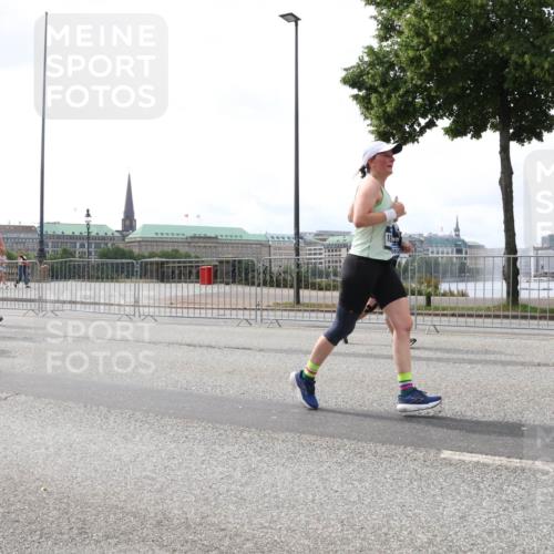 29.06.2025 - hella hamburg halbmarathon Lena Gebhardt http://msf.ph/oto/8254561 29.06.2025 10:45:49 Lombardsbrücke 1004, 1033, 1060, 1085, 1100, 1104, 1421, 1426, 1555, 1713, 1854, 1867, 1868, 1983, 2008, 2216, 2217, 2398, 2522, 2550, 2657, 2664, 2773, 2917, 2954, 2965, 2973, 3357, 3377, 4104, 4223, 4224, 4306, 4317, 4388, 4572, 5044, 5339, 5635, 5703, 5769, 5770, 5892, 5949, 6133, 6150, 6333, 6392, 6623, 6911, 6922, 7268, 7283, 7356, 7530, 7541, 7605, 7859, 7894, 8745, 9120, 9121, 9426, 9620, 10030, 10182, 10225, 10327, 10329, 10367, 10511, 11358 meine-sportfotos.de