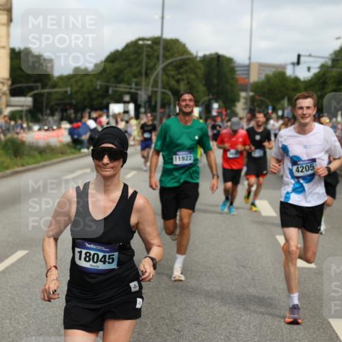 29.06.2025 - hella hamburg halbmarathon Yannick Fuchs http://msf.ph/oto/8254667 29.06.2025 10:35:45 20KM 1136, 1631, 2579, 2797, 3618, 4205, 4303, 4380, 4634, 4871, 4893, 5709, 6550, 6683, 6771, 6901, 7378, 7774, 7796, 8122, 8358, 9358, 9547, 9640, 9659, 9711, 9755, 9885, 10375, 10783, 11062, 11765, 11922, 12292, 12385, 12895, 13268, 13457, 14555, 14661, 15247, 15351, 16816, 17032, 17100, 17720, 17834, 18045, 18049, 18412, 18442, 18573, 18802 meine-sportfotos.de