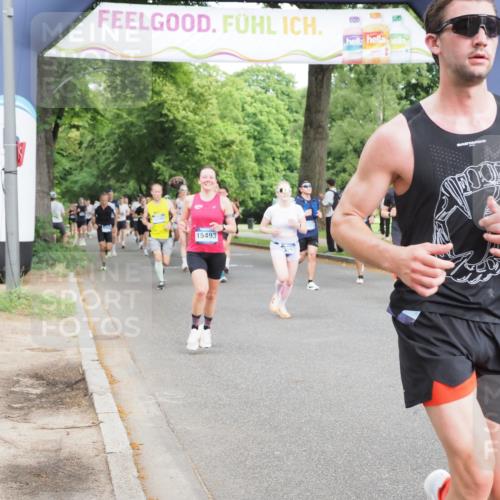 29.06.2025 - hella hamburg halbmarathon MichiJ http://msf.ph/oto/8254738 29.06.2025 10:29:17 Zwischen KM18-KM19 2568, 2797, 5050, 6495, 6771, 9640, 9979, 11767, 12292, 15493, 15542, 16580, 18173, 18192, 18573 meine-sportfotos.de