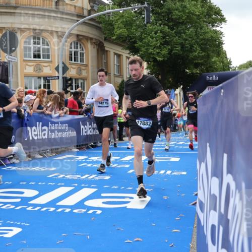 29.06.2025 - hella hamburg halbmarathon Strokosch-Dieckow http://msf.ph/oto/8254756 29.06.2025 10:41:31 Ziel 2579, 2797, 3204, 4893, 5987, 7774, 7796, 8358, 9885, 10894, 12588, 13457, 13714, 14275, 14555, 16084, 17159, 17882, 18412, 18442, 18491, 18573 meine-sportfotos.de