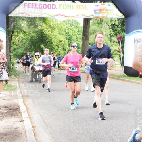 29.06.2025 - hella hamburg halbmarathon MichiJ http://msf.ph/oto/8254766 29.06.2025 10:52:30 Zwischen KM18-KM19 1034, 1062, 3112, 5464, 6590, 7760, 8219, 8405, 9994, 11027, 14022, 16355, 16847, 16911, 17707 meine-sportfotos.de