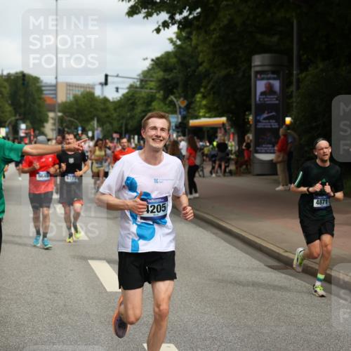 29.06.2025 - hella hamburg halbmarathon Yannick Fuchs http://msf.ph/oto/8254793 29.06.2025 10:35:46 20KM 1136, 1631, 2579, 2797, 3618, 4205, 4303, 4380, 4634, 4871, 4893, 5387, 5709, 6550, 6683, 6771, 6901, 7378, 7432, 7774, 7796, 8122, 8358, 9358, 9547, 9640, 9659, 9711, 9755, 9885, 10375, 10783, 11062, 11765, 11922, 12292, 12385, 12895, 13268, 13457, 14555, 14661, 15247, 15351, 16816, 17032, 17100, 17720, 17834, 18045, 18049, 18412, 18442, 18573, 18802 meine-sportfotos.de