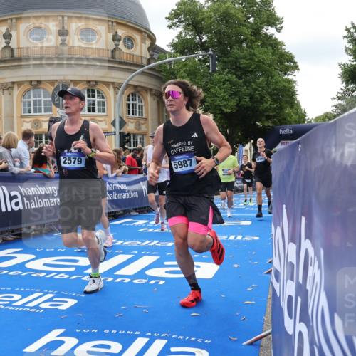 29.06.2025 - hella hamburg halbmarathon Strokosch-Dieckow http://msf.ph/oto/8254932 29.06.2025 10:41:33 Ziel 2579, 2797, 3204, 4893, 5987, 7796, 8358, 9640, 9885, 10894, 12588, 13457, 13714, 14275, 16084, 17159, 17882, 18442, 18491 meine-sportfotos.de