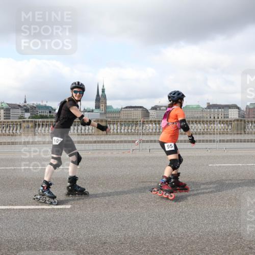 29.06.2025 - hella hamburg halbmarathon Lena Gebhardt http://msf.ph/oto/8254961 29.06.2025 09:03:18 Lombardsbrücke  meine-sportfotos.de