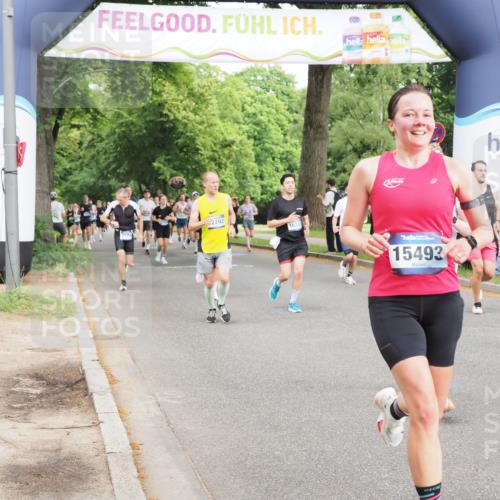 29.06.2025 - hella hamburg halbmarathon MichiJ http://msf.ph/oto/8254989 29.06.2025 10:29:19 Zwischen KM18-KM19 1912, 2797, 4303, 5050, 6429, 6495, 6771, 7774, 9640, 9979, 11767, 12292, 13457, 15493, 15542, 16201, 16347, 16580, 17971, 18192, 18573, 18802 meine-sportfotos.de