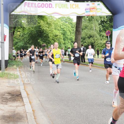 29.06.2025 - hella hamburg halbmarathon MichiJ http://msf.ph/oto/8255029 29.06.2025 10:29:19 Zwischen KM18-KM19 1912, 2797, 4303, 5050, 6429, 6495, 6771, 7774, 9640, 9979, 11767, 12292, 13457, 15493, 15542, 16201, 16347, 16580, 17971, 18192, 18573, 18802 meine-sportfotos.de