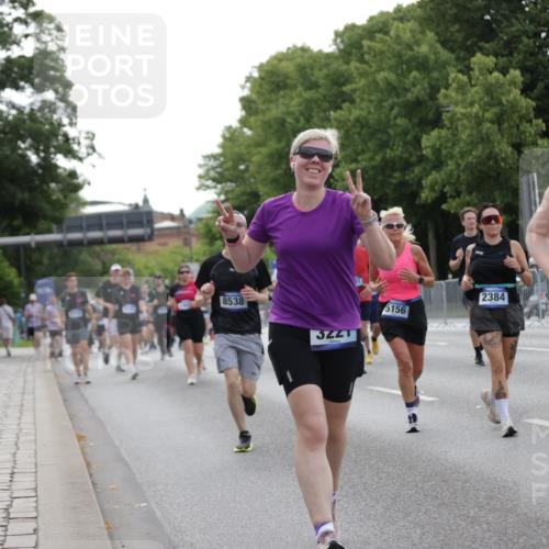 29.06.2025 - hella hamburg halbmarathon Jannik Wohlers http://msf.ph/oto/8255098 29.06.2025 10:31:33 Lombardsbrücke 1311, 1373, 2384, 2672, 2831, 2832, 3221, 3239, 3358, 3751, 3752, 4877, 5156, 5601, 6160, 6718, 6727, 7295, 7334, 7344, 7570, 7695, 7789, 7816, 7898, 8304, 8538, 8620, 9078, 10148, 10653, 11462, 12319, 12663, 12755, 13026, 14536, 14793, 16200, 16310, 17118, 17342, 17958, 18283, 18369, 18428, 18629, 18838, 18931 meine-sportfotos.de