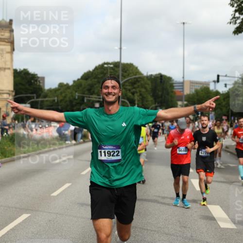 29.06.2025 - hella hamburg halbmarathon Yannick Fuchs http://msf.ph/oto/8255113 29.06.2025 10:35:46 20KM 1136, 1631, 2579, 2797, 3618, 4205, 4303, 4380, 4634, 4871, 4893, 5387, 5709, 6550, 6683, 6771, 6901, 7378, 7432, 7774, 7796, 8122, 8358, 9358, 9547, 9640, 9659, 9711, 9755, 9885, 10375, 10783, 11062, 11765, 11922, 12292, 12385, 12895, 13268, 13457, 14555, 14661, 15247, 15351, 16816, 17032, 17100, 17720, 17834, 18045, 18049, 18412, 18442, 18573, 18802 meine-sportfotos.de