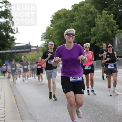 29.06.2025 - hella hamburg halbmarathon Jannik Wohlers http://msf.ph/oto/8255158 29.06.2025 10:31:34 Lombardsbrücke 1311, 1373, 2384, 2672, 2832, 3221, 3239, 3358, 3751, 3752, 4877, 5156, 5601, 6718, 6727, 7135, 7295, 7344, 7570, 7695, 7789, 7816, 7898, 8538, 9078, 10148, 10653, 11462, 12319, 12663, 12755, 13026, 14536, 14793, 16200, 16310, 17118, 17342, 17958, 18283, 18369, 18428, 18629, 18838, 18931 meine-sportfotos.de