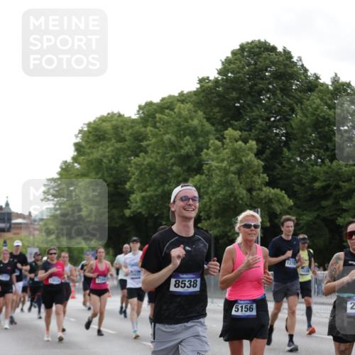 29.06.2025 - hella hamburg halbmarathon Jannik Wohlers http://msf.ph/oto/8255235 29.06.2025 10:31:35 Lombardsbrücke 1311, 1373, 2384, 2672, 3221, 3239, 3358, 3751, 3752, 3822, 4877, 4924, 5156, 5601, 6718, 6727, 7135, 7295, 7344, 7570, 7695, 7789, 7816, 7898, 8538, 10148, 10653, 11462, 12319, 12663, 12755, 13026, 14536, 14793, 15471, 16200, 16310, 17118, 17342, 17958, 18283, 18369, 18428, 18629, 18838, 18931 meine-sportfotos.de
