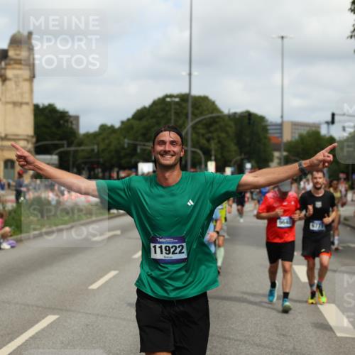 29.06.2025 - hella hamburg halbmarathon Yannick Fuchs http://msf.ph/oto/8255242 29.06.2025 10:35:47 20KM 1136, 1631, 2579, 2797, 3618, 4205, 4303, 4380, 4871, 4893, 5387, 5709, 6550, 6771, 6901, 7378, 7432, 7774, 7796, 8122, 8358, 9358, 9547, 9640, 9659, 9711, 9755, 9885, 10375, 10783, 11062, 11765, 11922, 12292, 12385, 12434, 12895, 13268, 13457, 14555, 14661, 15247, 15351, 16816, 17032, 17100, 17720, 17834, 18045, 18049, 18412, 18442, 18573, 18802 meine-sportfotos.de