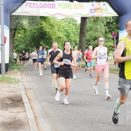 29.06.2025 - hella hamburg halbmarathon MichiJ http://msf.ph/oto/8255293 29.06.2025 10:29:21 Zwischen KM18-KM19 1912, 2797, 4303, 5050, 6429, 6495, 6771, 7774, 9640, 9979, 10783, 12292, 13457, 15493, 16201, 16347, 16580, 17971, 18192, 18802 meine-sportfotos.de