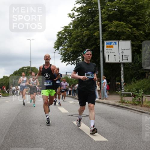 29.06.2025 - hella hamburg halbmarathon Yannick Fuchs http://msf.ph/oto/8255310 29.06.2025 10:48:13 20KM 1410, 1422, 1442, 1549, 1815, 2432, 3103, 3310, 3898, 4299, 5259, 6260, 6356, 6374, 6581, 6994, 7129, 7478, 7973, 8223, 8285, 8394, 8798, 9012, 9032, 9380, 10040, 10266, 11009, 11430, 11789, 12213, 12362, 12489, 13147, 13794, 13803, 13869, 14026, 14239, 14818, 15113, 15156, 15169, 16092, 16574, 16623, 16750, 16780, 17740, 17765, 18308, 18450, 18759, 19067, 19177 meine-sportfotos.de