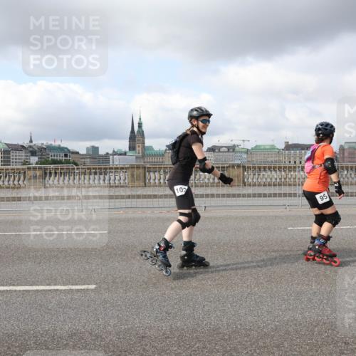29.06.2025 - hella hamburg halbmarathon Lena Gebhardt http://msf.ph/oto/8255335 29.06.2025 09:03:18 Lombardsbrücke  meine-sportfotos.de