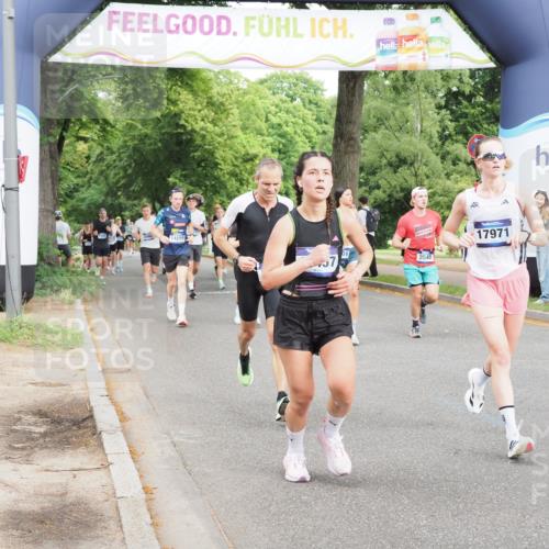 29.06.2025 - hella hamburg halbmarathon MichiJ http://msf.ph/oto/8255382 29.06.2025 10:29:21 Zwischen KM18-KM19 1912, 2797, 4303, 5050, 6429, 6495, 6771, 7774, 9640, 9979, 10783, 12292, 13457, 15493, 16201, 16347, 16580, 17971, 18192, 18802 meine-sportfotos.de